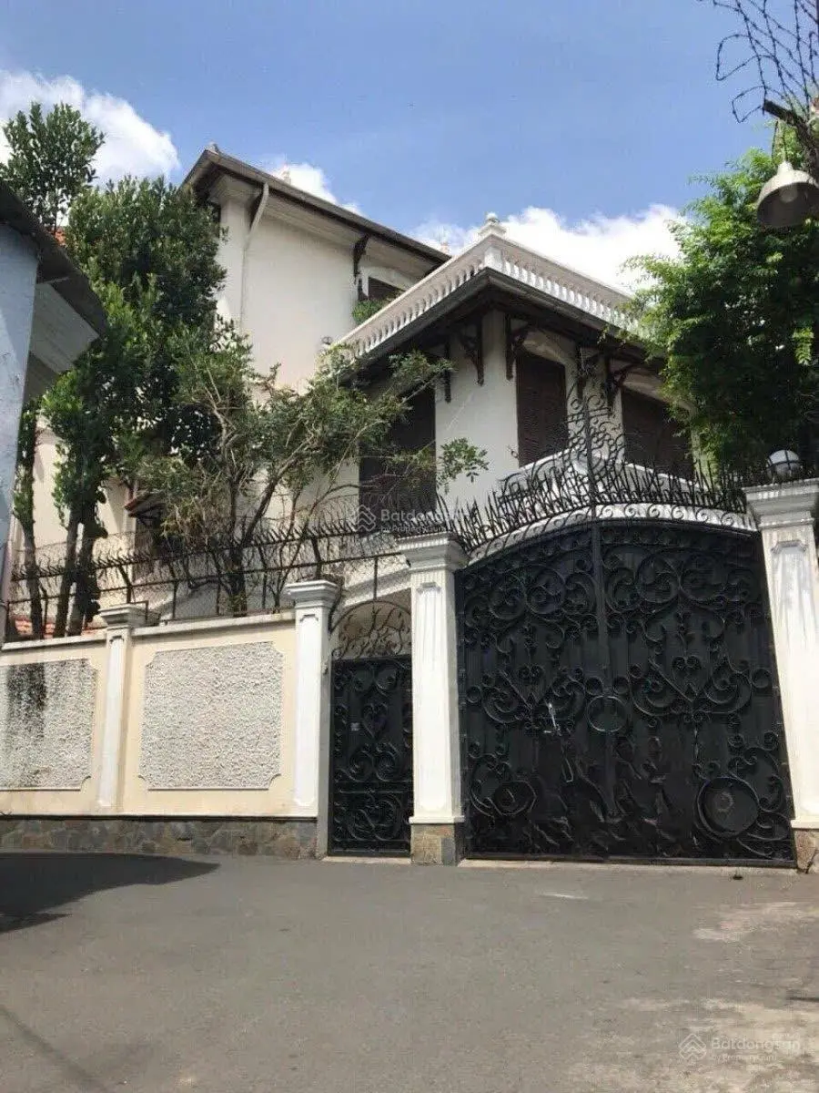 Hàng hiếm tại đường trần quốc thảo - bán nhà biệt thự 350m2, giá 160 tỷ vnd