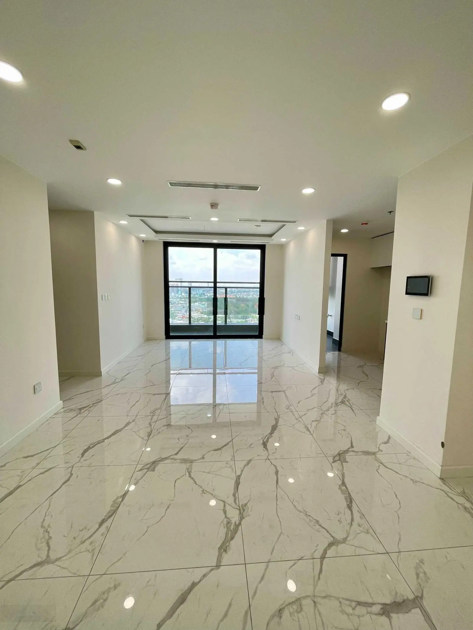 Rẻ nhất dự án chỉ: 6.5 tỷ cho căn 4 phòng ngủ rộng nhất Sunshine Sky City. Chỉ có duy nhất 1 căn