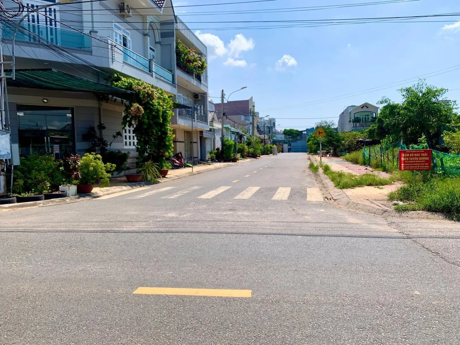 Bán đất tặng nhà cũ mặt tiền nhựa KDC Võ Văn Tần - Phường Phú Trinh -TP Phan Thiết