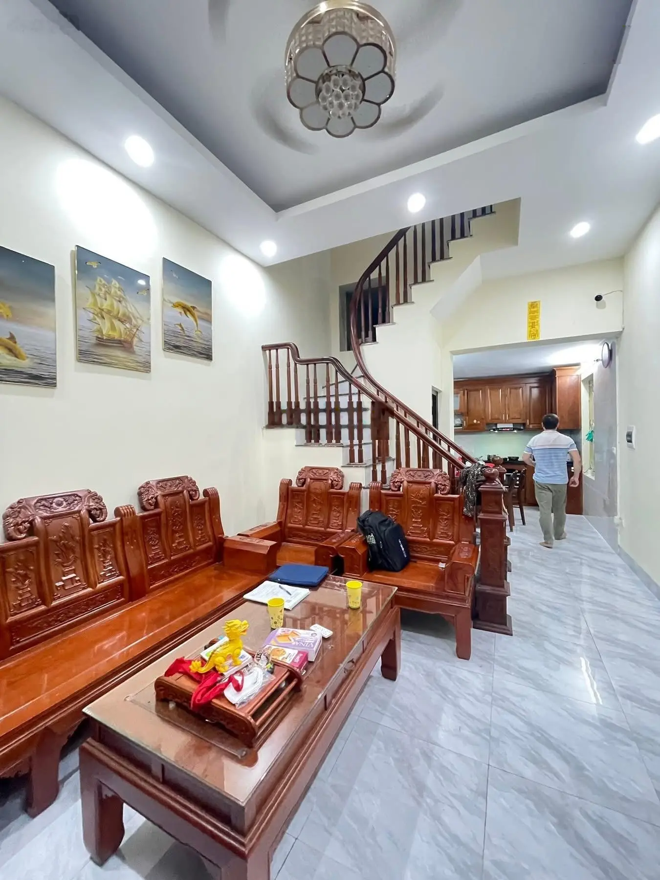 Cần bán nhanh nhà phố Cổ Nhuế - lô góc - gần phố - ngõ rộng DT= 45m2 - 3T - MT 4,1m / giá 8,2 tỷ