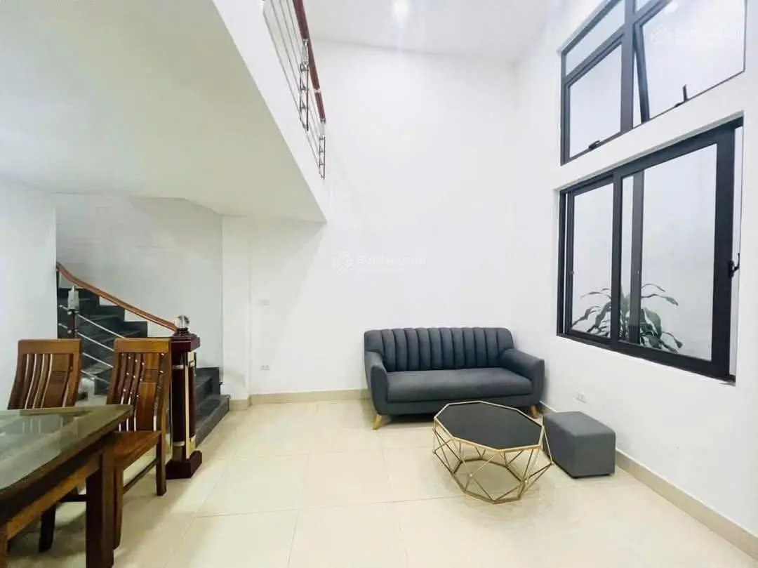 Cần bán gấp nhà 4 tầng SĐCC view đẹp tại Gia Quất, 4,95 tỷ LH 0834995266