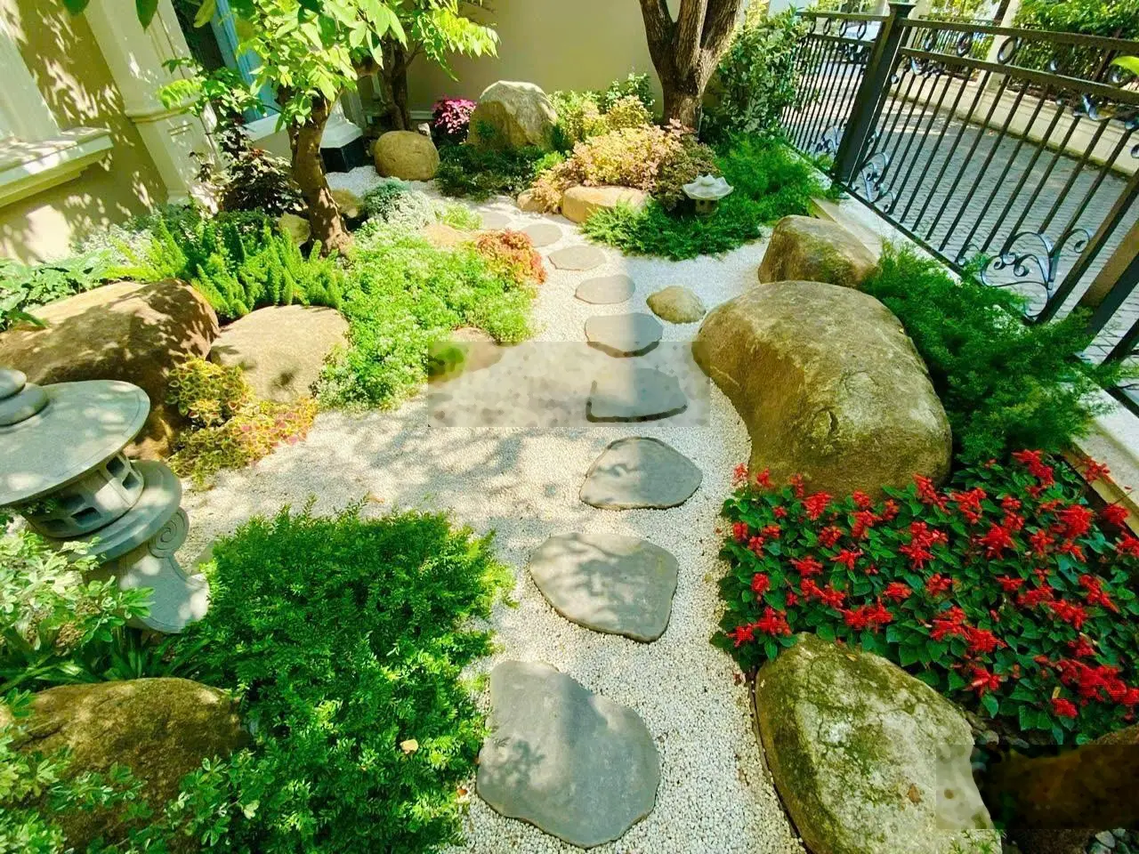 Bán căn BT đơn lập Compound 210m2 sẵn sổ, sẵn nội thất giá chỉ 46,5 tỷ bao phí