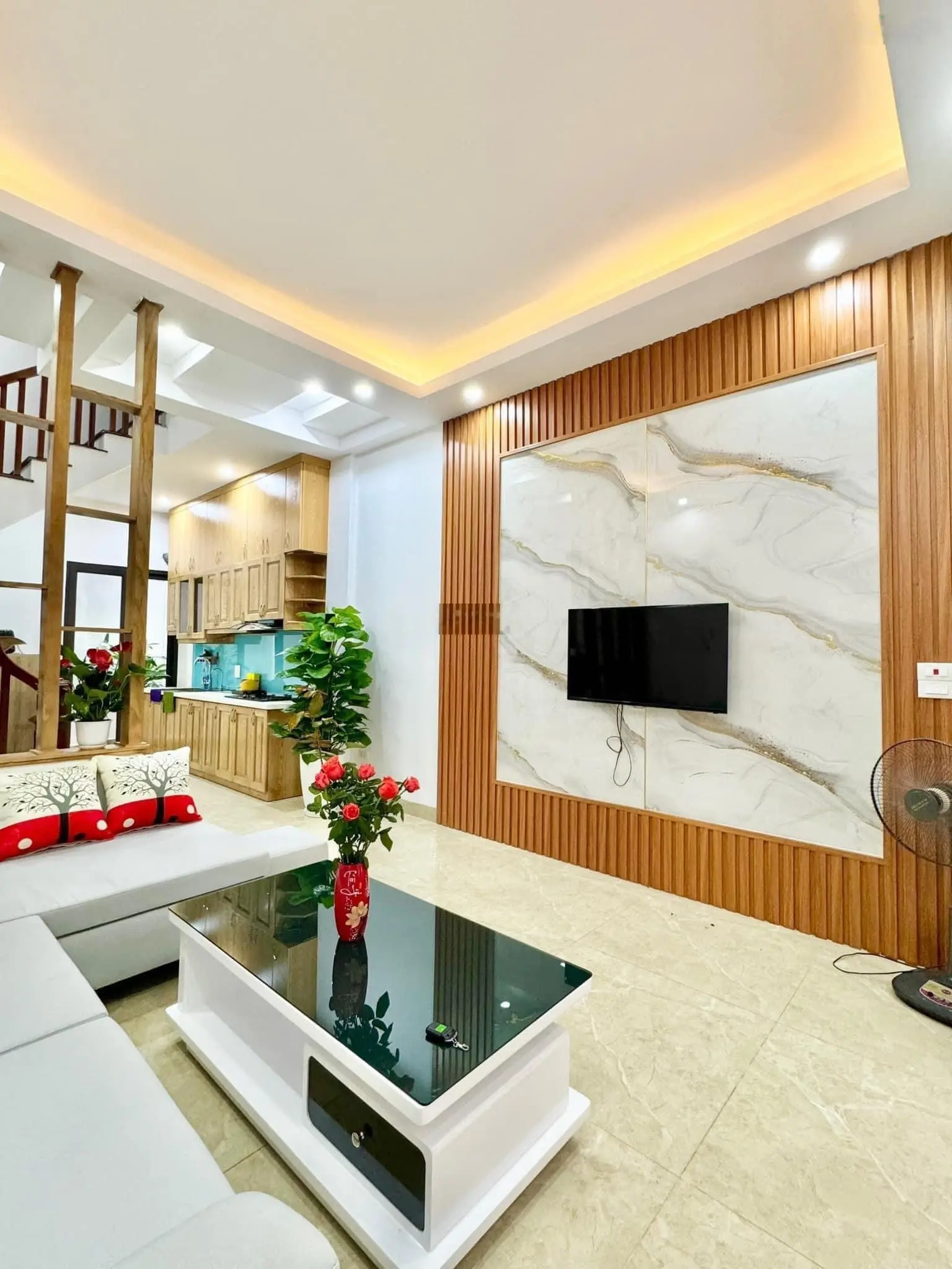 Định công thượng nhà mới fuul nội thất 36 m -5 tầng chỉ 6.5 tỷ