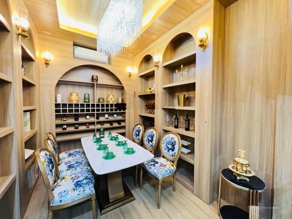 Đặng Tiến Đông, gần công viên văn hoá Gò Đống Đa, nhà mới đẹp, gần phố, giá người nhà 52m /11,2tỷ