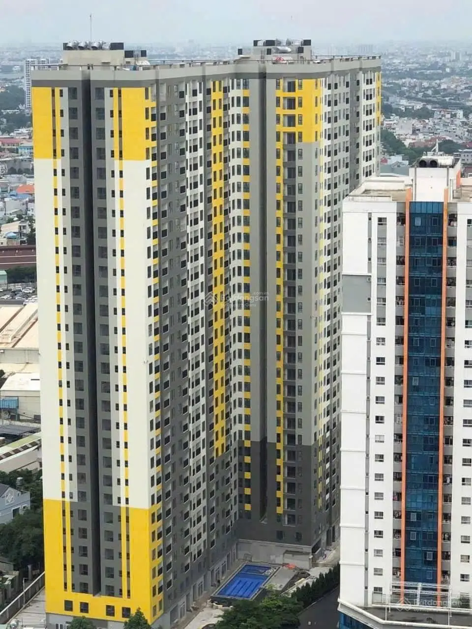 Cần bán căn 2PN/2WC giá 2 tỷ bao thuế phí view hồ bơi, LH 0907 035 ***