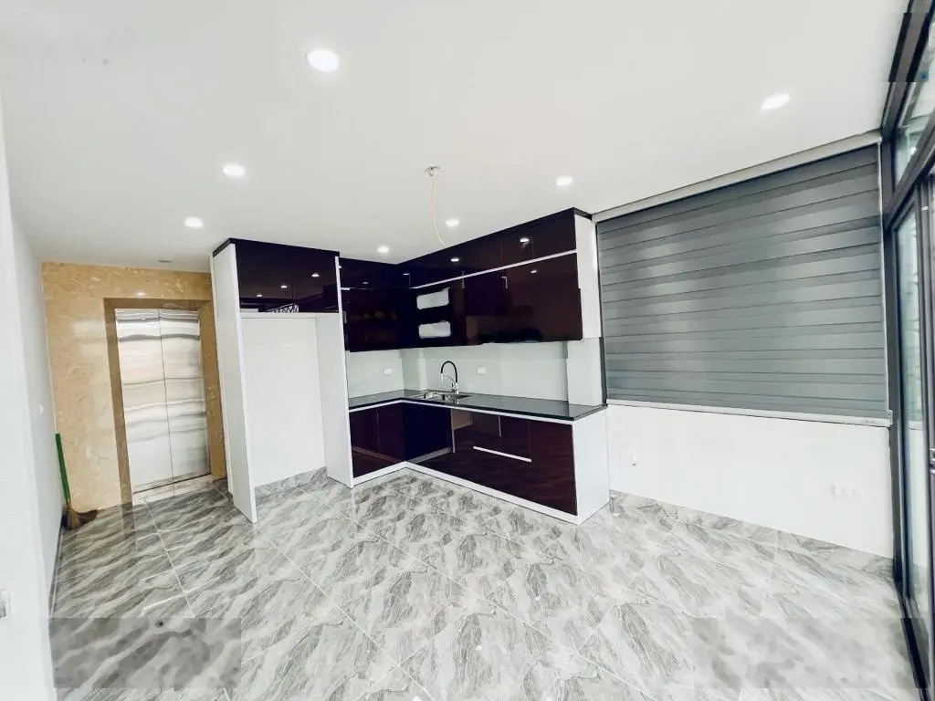 Bán nhà Đường Quan Nhân Siêu Phẩm 6 Tầng Thang Máy 10M Ra Đường Ô Tô Tránh Diện Tích 40m2 Cực Đẹp