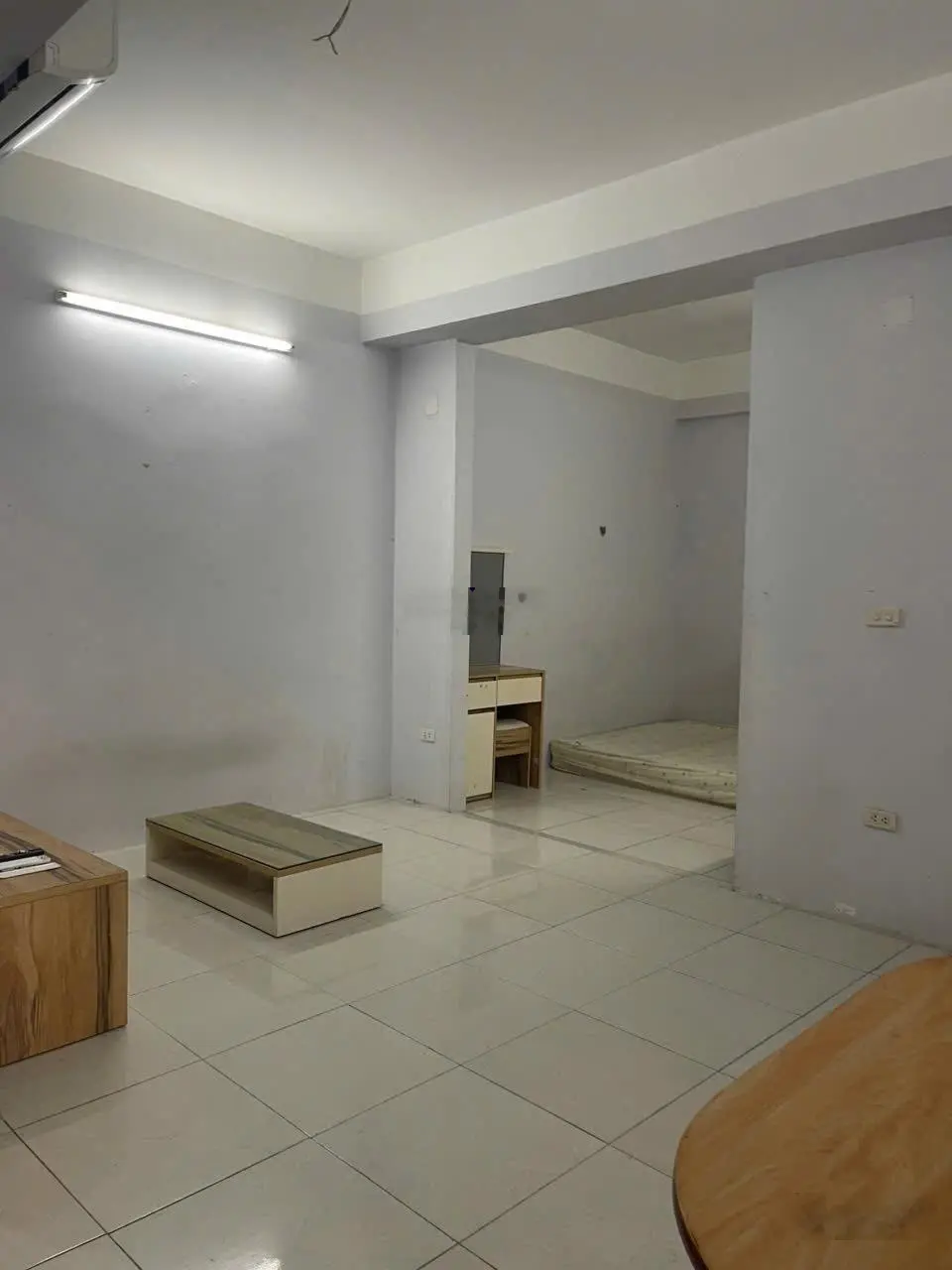 Bán gấp căn 46m2 - 1 ngủ HH3B Linh Đàm Hoàng Mai. LH: 0966 455 *** em Thuỷ