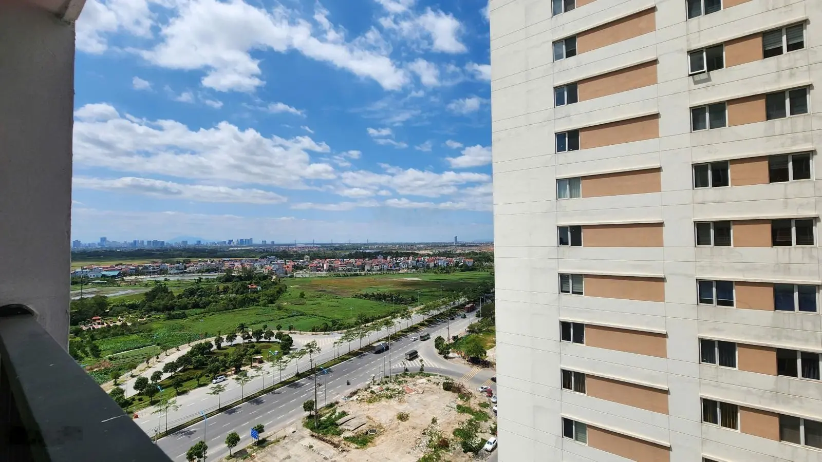 Chính chủ bán gấp căn Góc 98,87m2 tòa River giá 4tỷ5x0 nội thất liền tường mới nhận bàn giao chưa ở