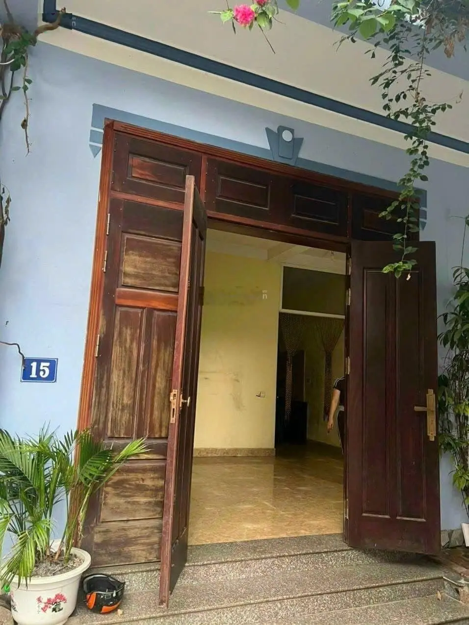 Cần bán 62m 3tang oto vào nhà giáp võ văn kiệt cạnh meninh plaza ,300m đủ công năng
