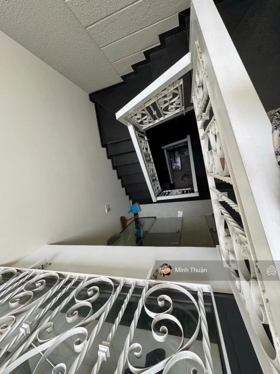 Nhà Tân Cổ Điển 3 tầng - Full NT - Ngay Nguyễn Duy Trinh,Q9 - 90m2 - Giá tốt chỉ: 10,5 tỷ