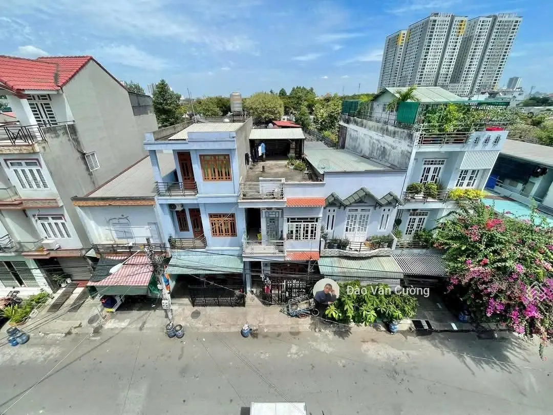 Nhà mặt tiền đường d1 sát khu công nghiệp sóng thần đi an bình dương ở và cho thuê thu nhập 10tr/1t