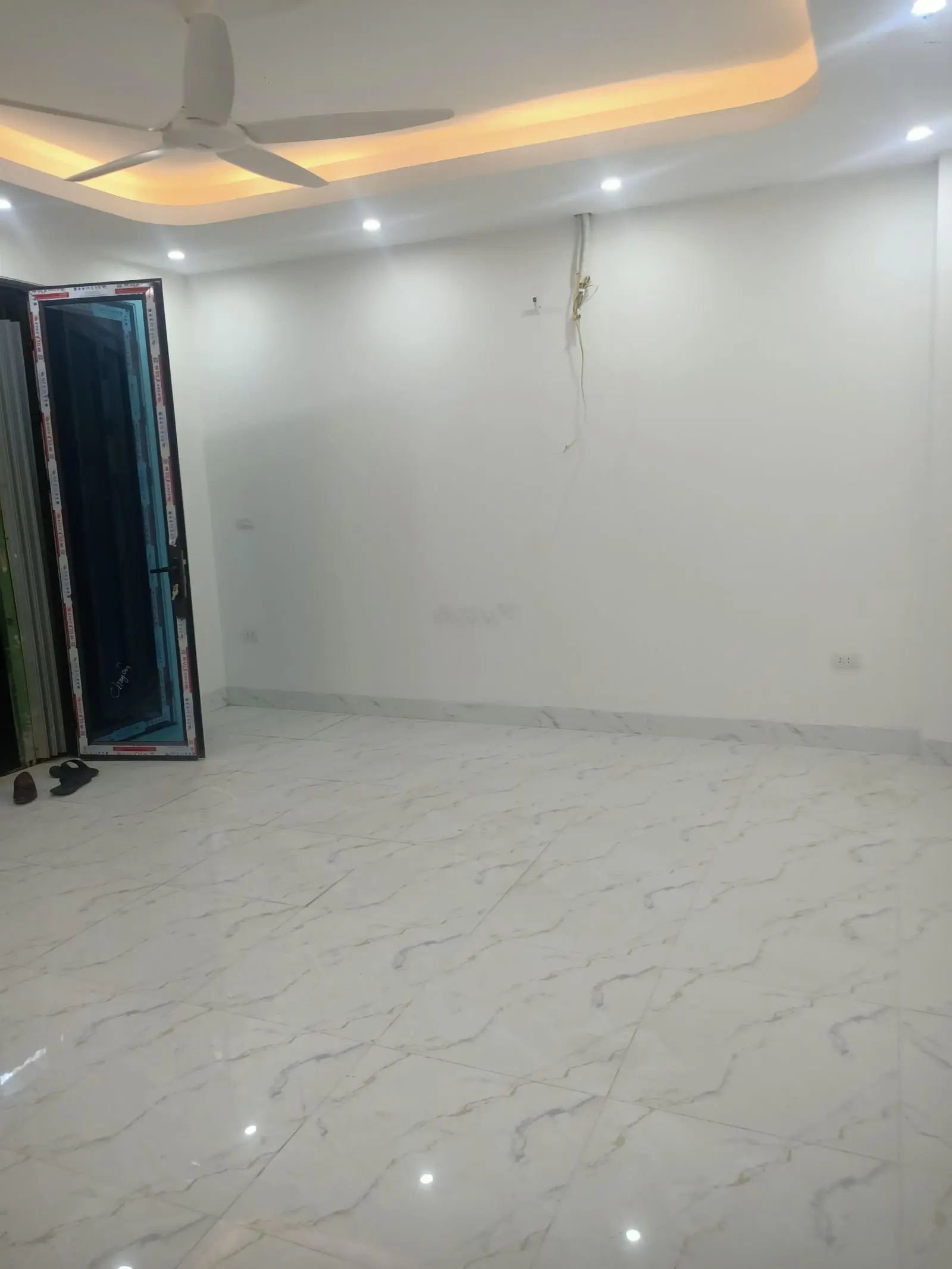 1.8 tỷ 66m2 nhà mới xây ở luôn, 60m ra bãi đậu xe, trước nhà ngõ 2.5m. QH 2025 chuyển sang đất ở