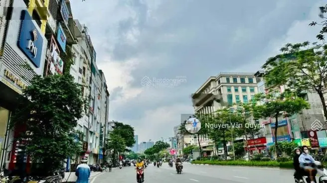 Chính chủ cần bán tòa nhà văn phòng 406m2 Yên Lãng xây 9 tầng 1 hầm, sổ đỏ sẵn giao dịch, giá tốt