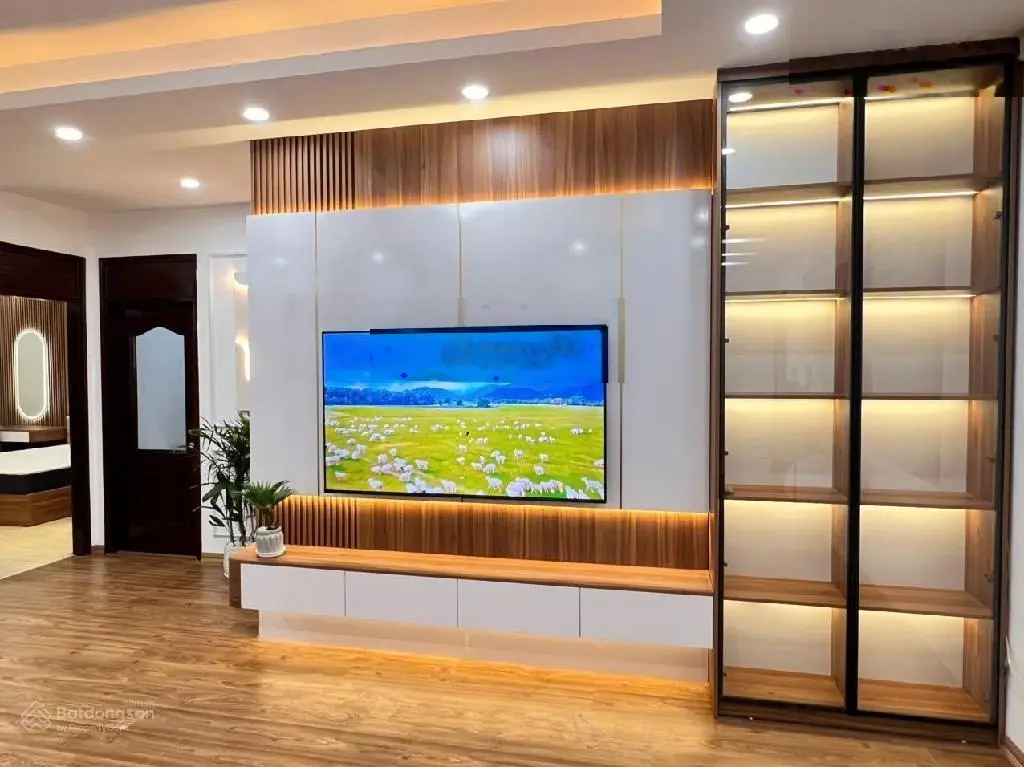 Bán Căn hộ Dolphin Plaza, 28 Trần Bình 3Ngủ , 2VS diện tích 147m2 , Full nội thất . Giá 8,3tỷ.