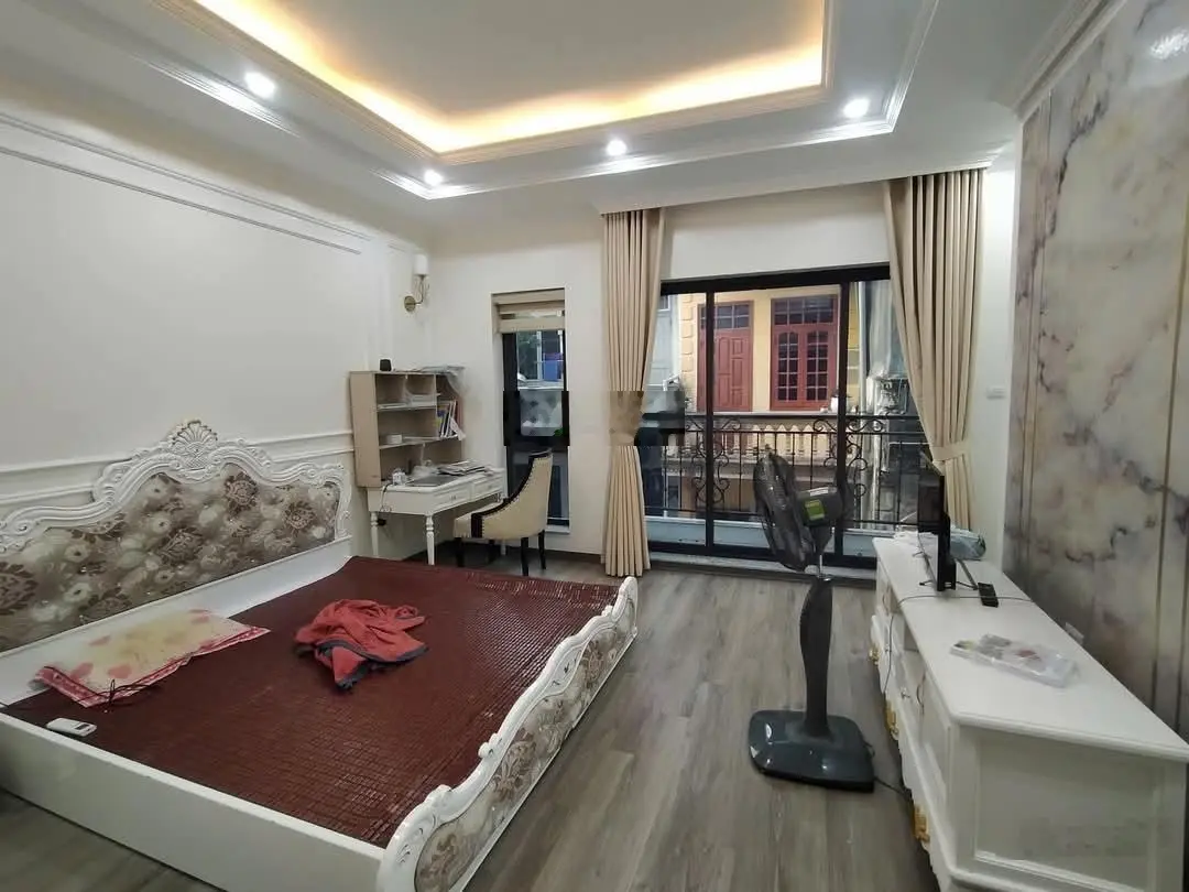 Nhà mới đẹp phố Yên Lạc, HBT, phân lô, ô tô, thang máy, full nội thất, gần đại học Bách, Kinh, Xây