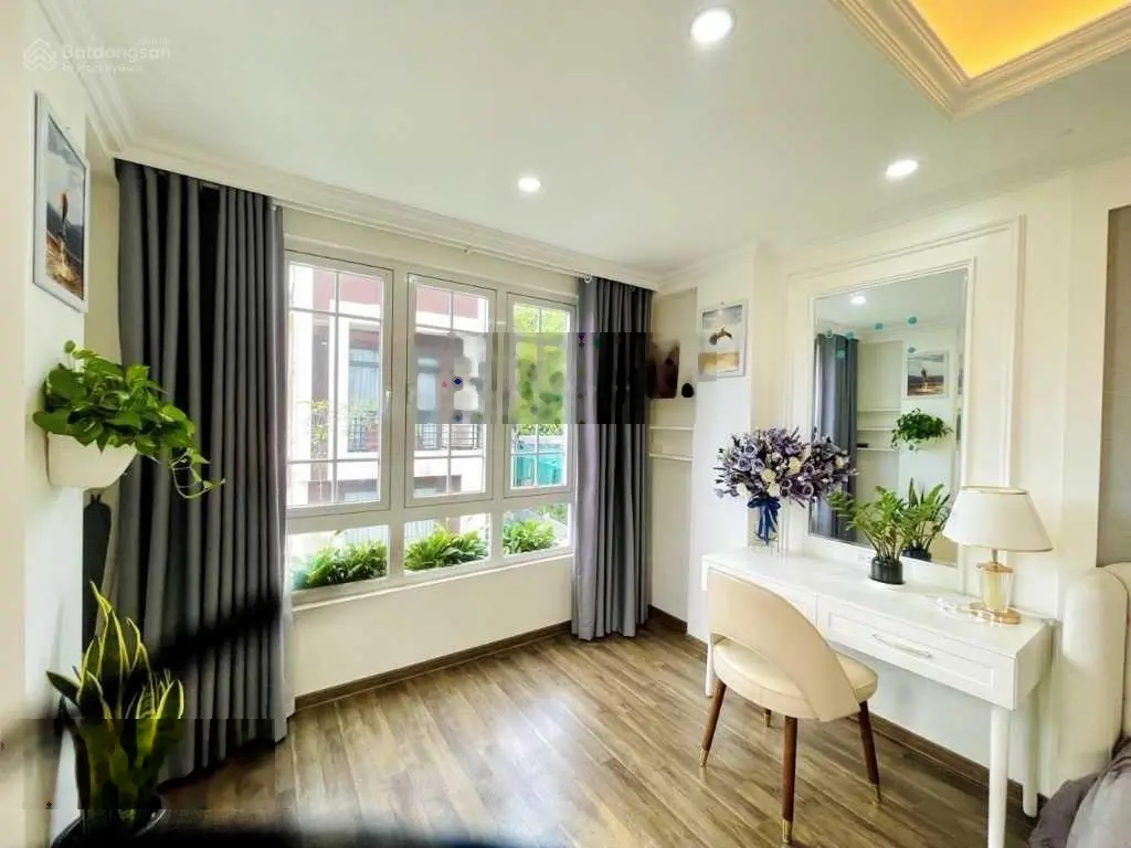 BÁN NHÀ 2 MẶT PHỐ Q. CẦU GIẤY, VỈA HÈ 5M, Ô TÔ ĐỖ CỬA NGÀY ĐÊM, KINH DOANH, 41,2 M2, GIÁ 16,5 TỶ.
