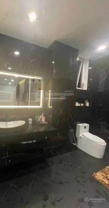 Định cư nước ngoài nên cần bán gấp căn biệt thự 240 m2 ngay cổng KDC Tấn Trường, Q7 - 29 tỷ, SHR