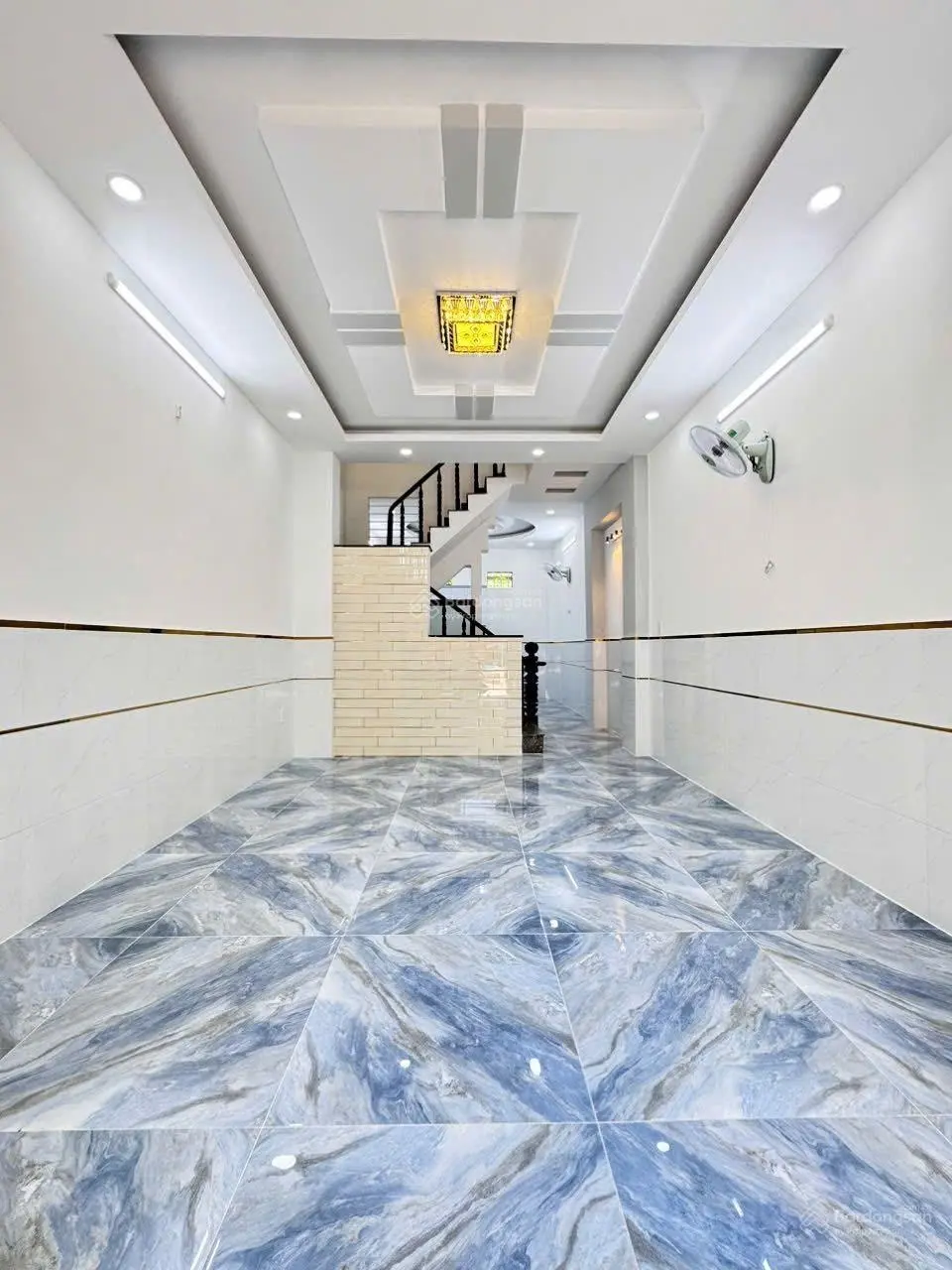 Bán nhà: Trệt + 2 lầu, DT( 4m x 12m), hẻm 5m đường Hương Lộ 2, Bình Tân