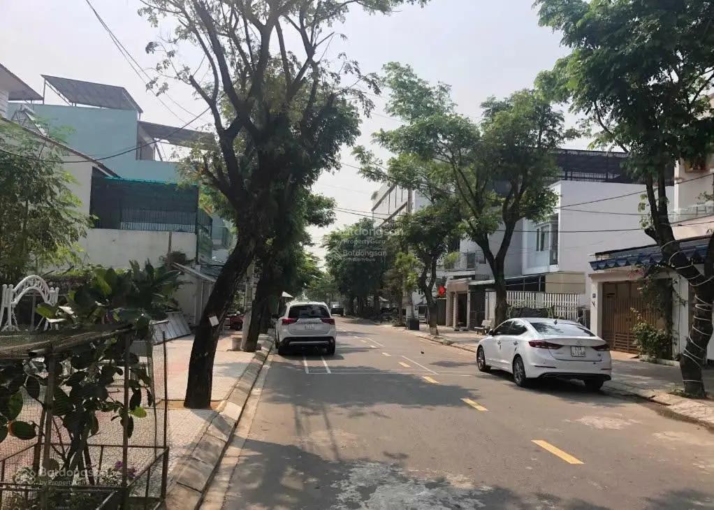 Bán đất MT đường Dương Bá Cung, Hòa Xuân - DT: 100m2, giá 2.75 tỷ - Gần chợ Miếu Bông