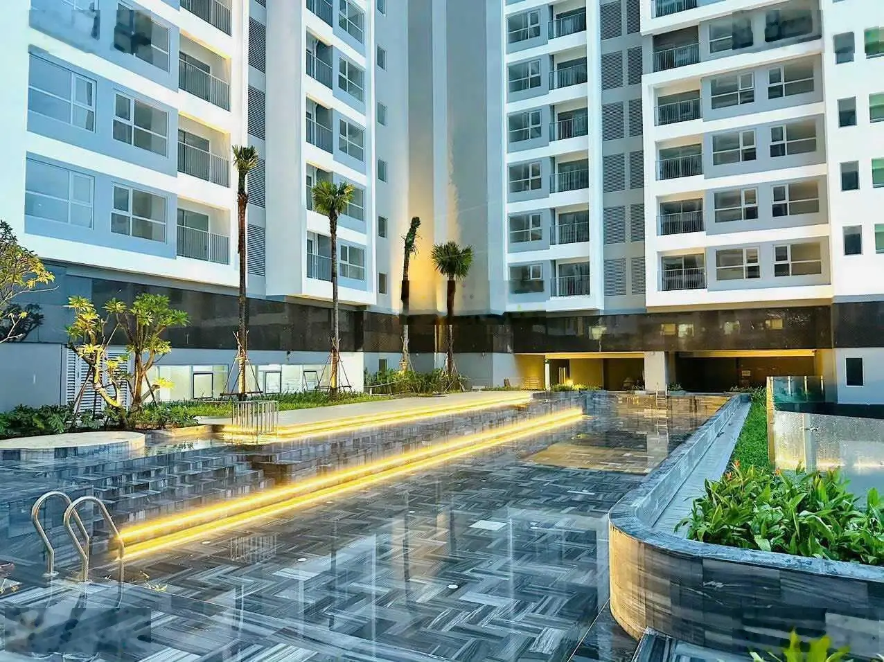 Căn hộ 2 PN giá chỉ còn 2,3 tỷ, nhận nhà ngay tháng 6