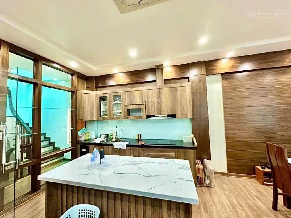 Quá đẹp! Nhà xây mới, 6T, thang máy, phố Thụy Khuê, 10m ô tô tránh, ngõ thông, thoáng sáng, 50m*6T.