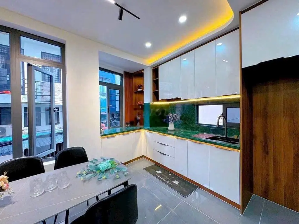 HXH Góc 2MT Phan Tây Hồ 5 Tầng Full Nội thất cao cấp