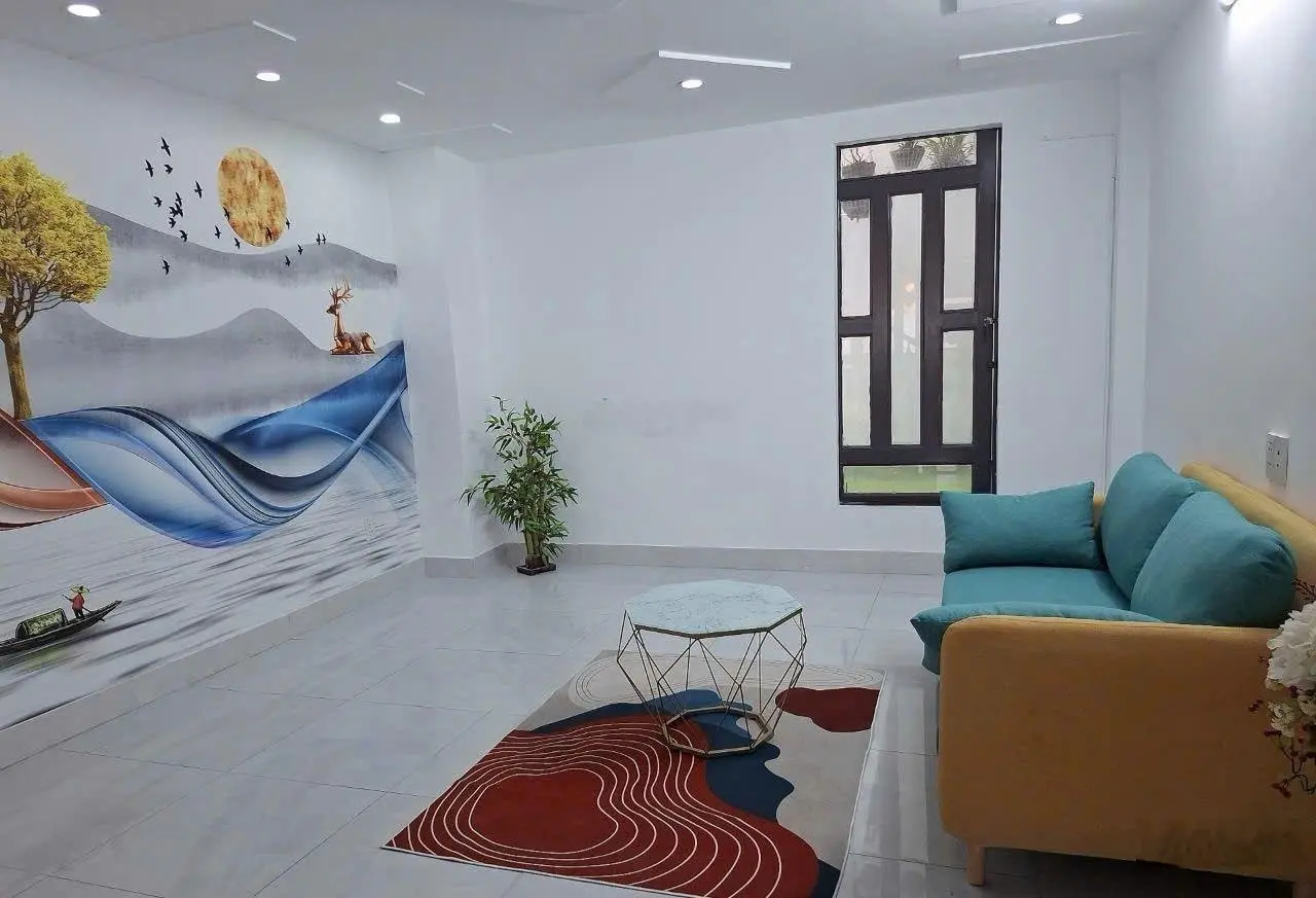 Nhà giá rẻ - 67m - 4 tầng - hẻm 7m - chủ gấp bán giảm 200t riệu còn 4.7 tỷ.ngay hiệp thành q.12