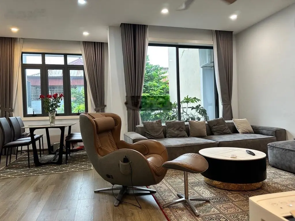 Mặt ngõ thông - ô tô vào nhà - nhà đẹp - mặt tiền rộng - 2 thoáng - xây CCMN toà nhà VP - tương lai