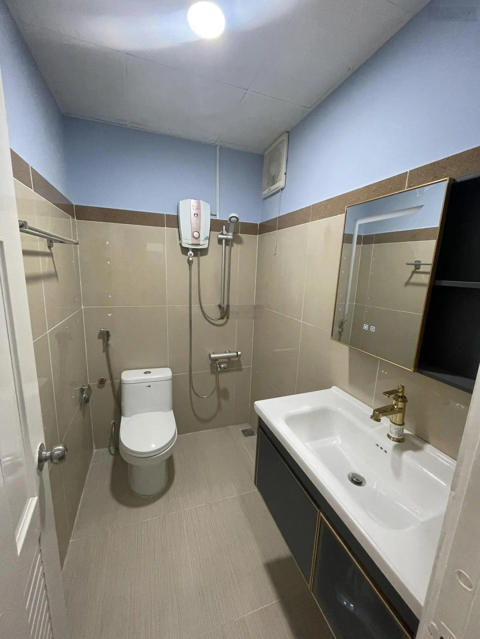Bán căn hộ Era - Lạc Long Quân - Q. Tân Bình (85m2 - 2PN 2WC). Giá 2,75 tỷ (ko hỗ trợ vay)
