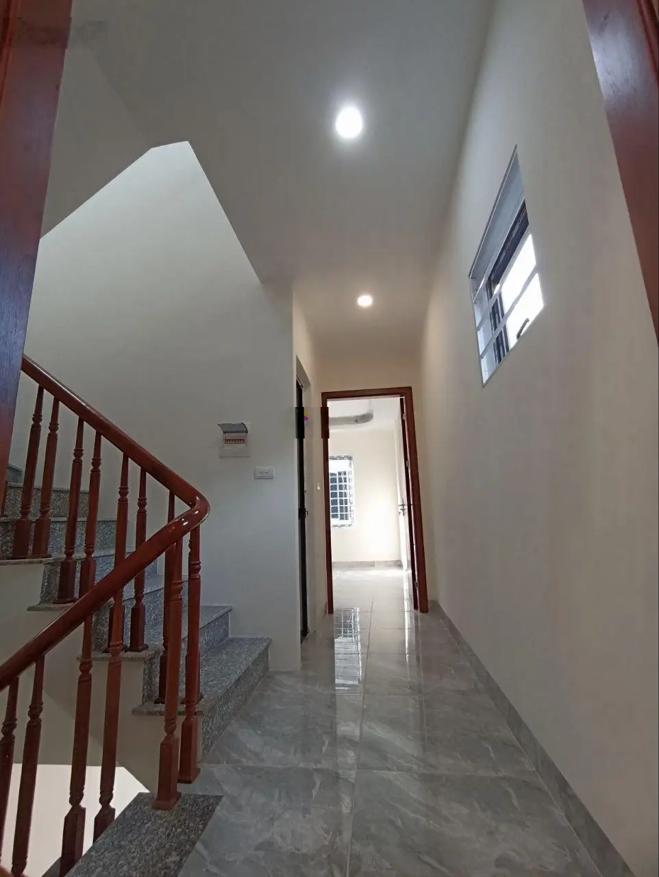 Bán nhà lô góc 60m2, 3.05 tỷ, ra Tố Hữu 7 phút.