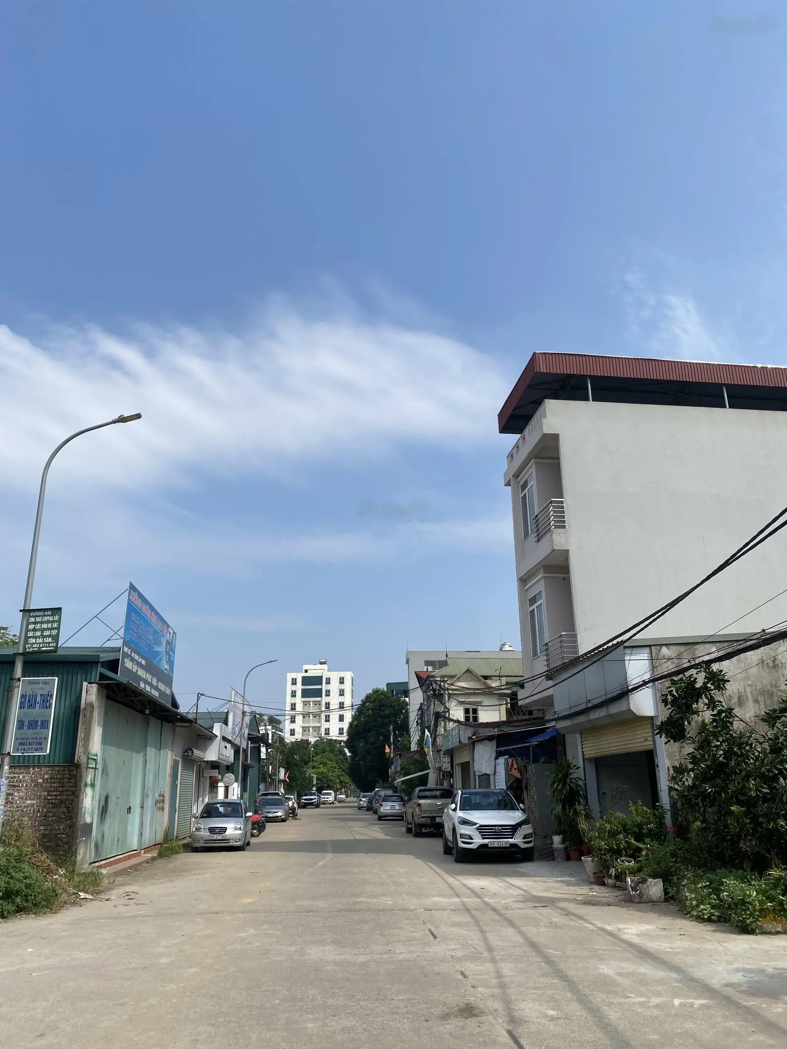 Bán 65m2 đất Xóm Trong - Uy Nỗ - Đông Anh. Ngõ 5m thông, sổ đỏ vuông như bánh trưng.