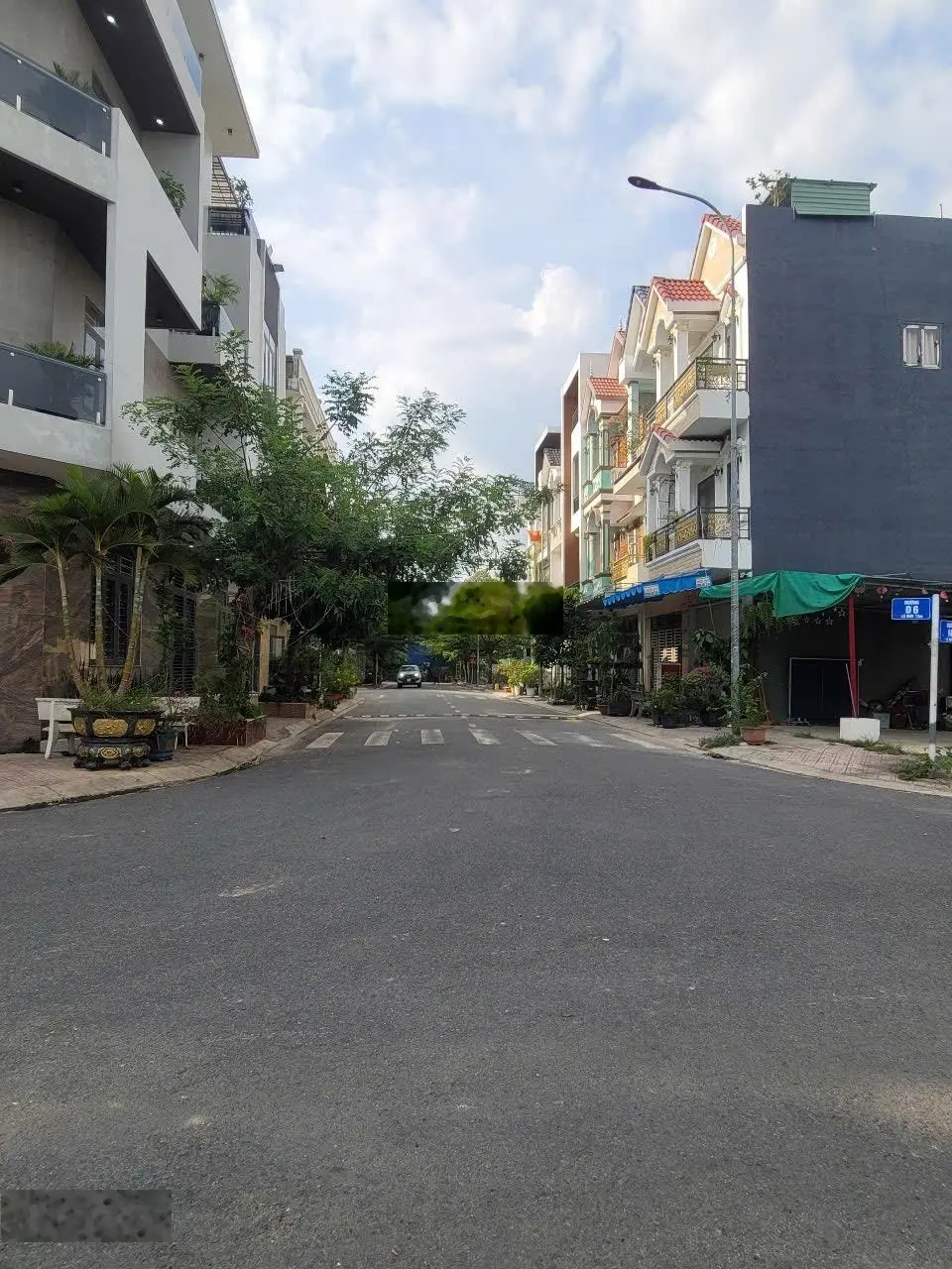 Nhà góc hai mặt tiền, đường 13m thông 2 đầu