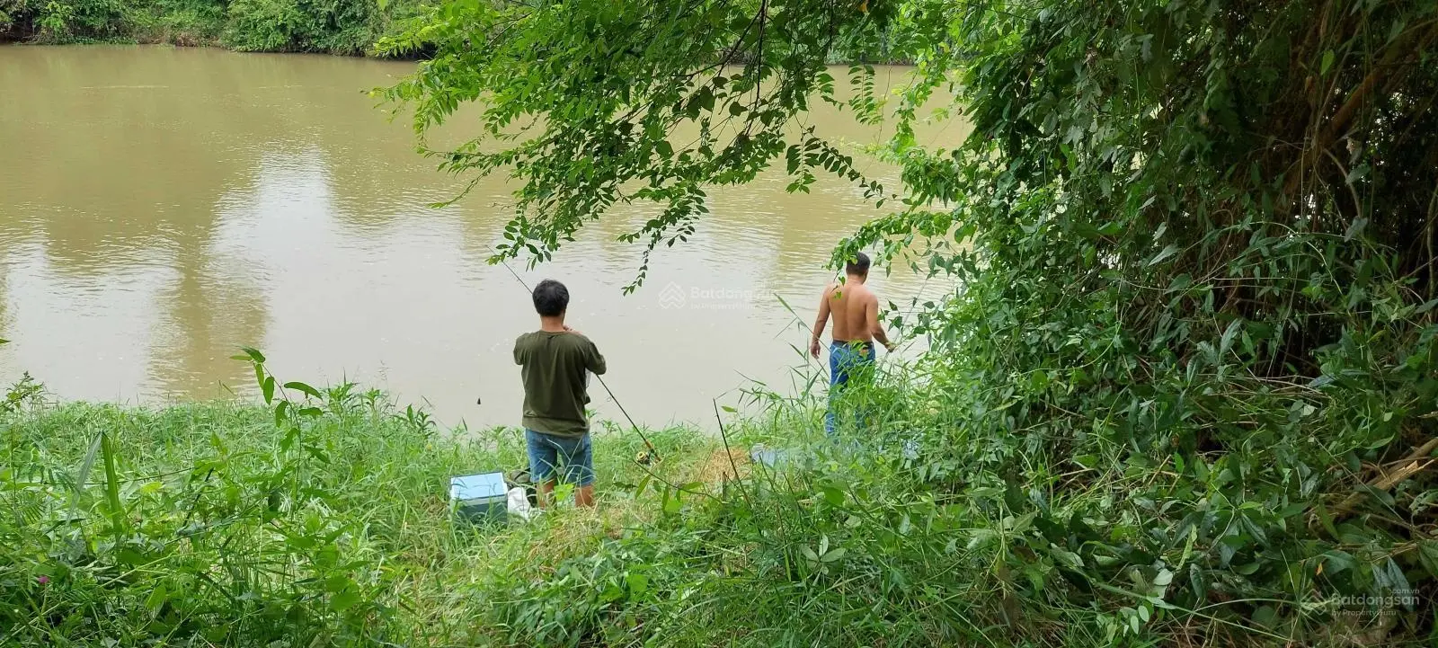 Bán lô đất mặt tiền sông La Ngà