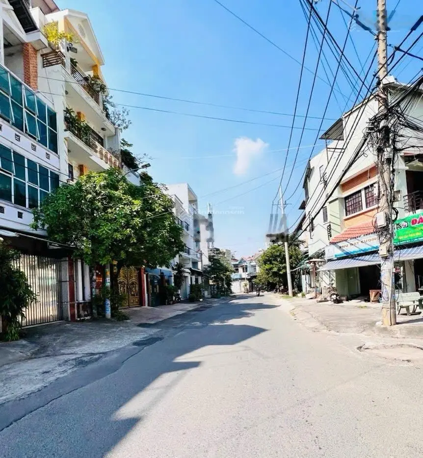 Ngộp hạ hơn 2tỷ! CHDV 3 tầng có dòng tiền cho thuê HXH sát Hoàng Diệu 2
