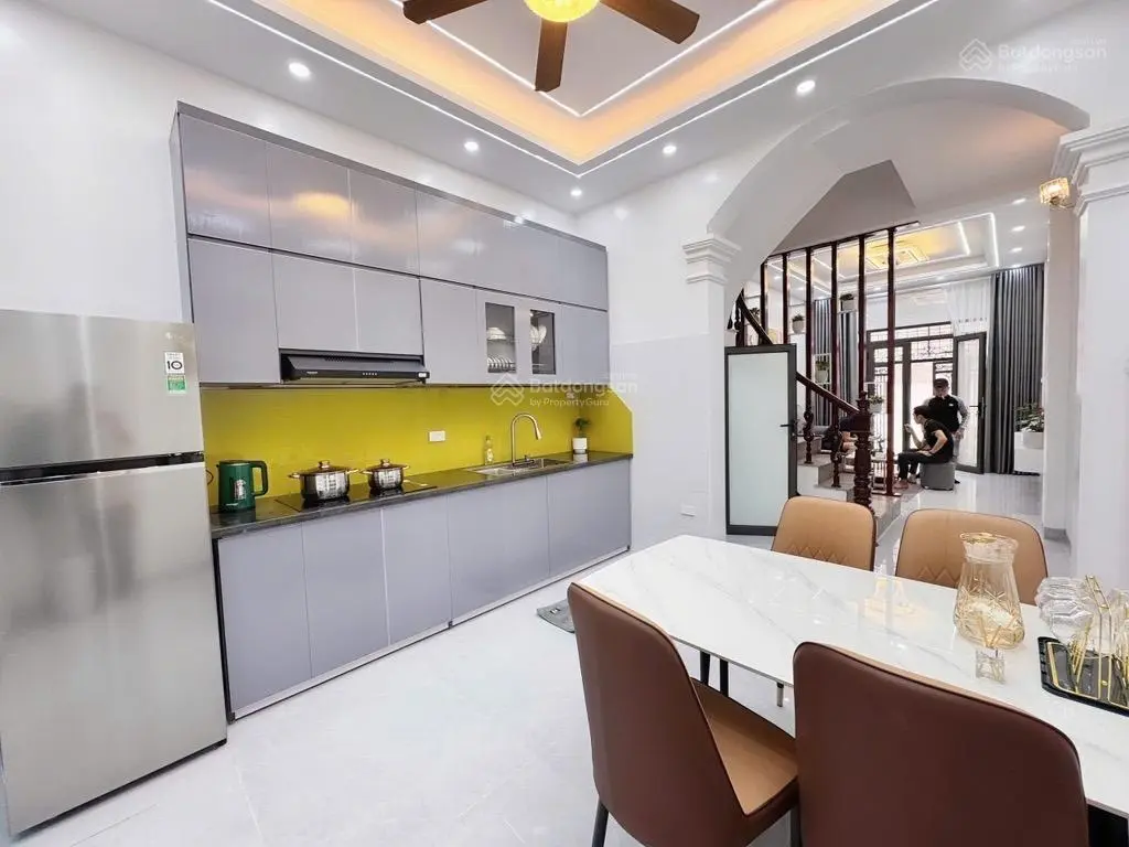Bán Nhà riêng 54m2 tại Định Công Thượng. Ngõ rộng thoáng, ô tô đỗ cửa, nội thất hiện đại.