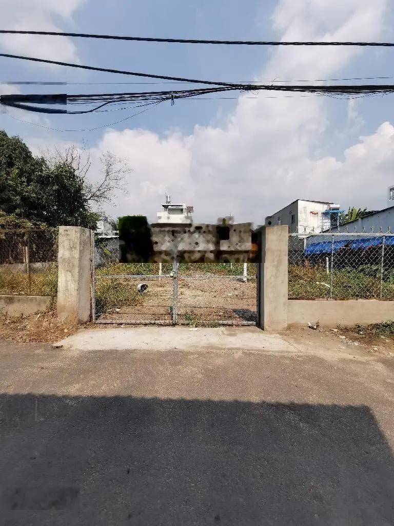 Mặt tiền trung tâm Thị trấn hóc môn. DT: 21 x 35 m. Giá chỉ; 26 tỷ.