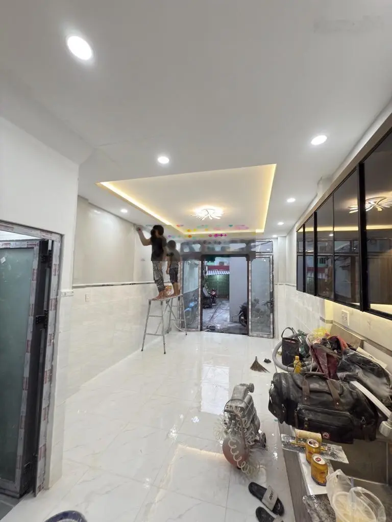 Siêu phẩm nhà Q.11 - nhà mới mua ở ngay - 2 lầu 3 PN - 37m2 - hẻm 3m thoáng