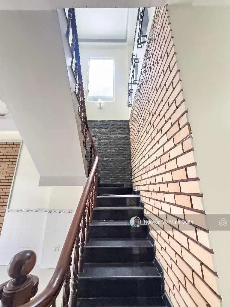 Biệt thự mặt tiền thị trấn Hóc Môn. Ngay chợ Hóc Môn. DT 11mx35m. 385m2. 3 tầng. Nhỉnh 12tỷ TL