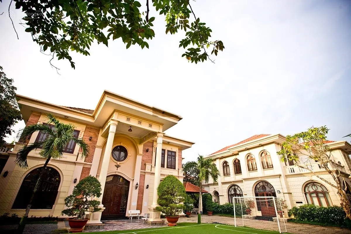 Bán biệt thự 1.840m2 có HĐT 365 triệu/th - 0909924624