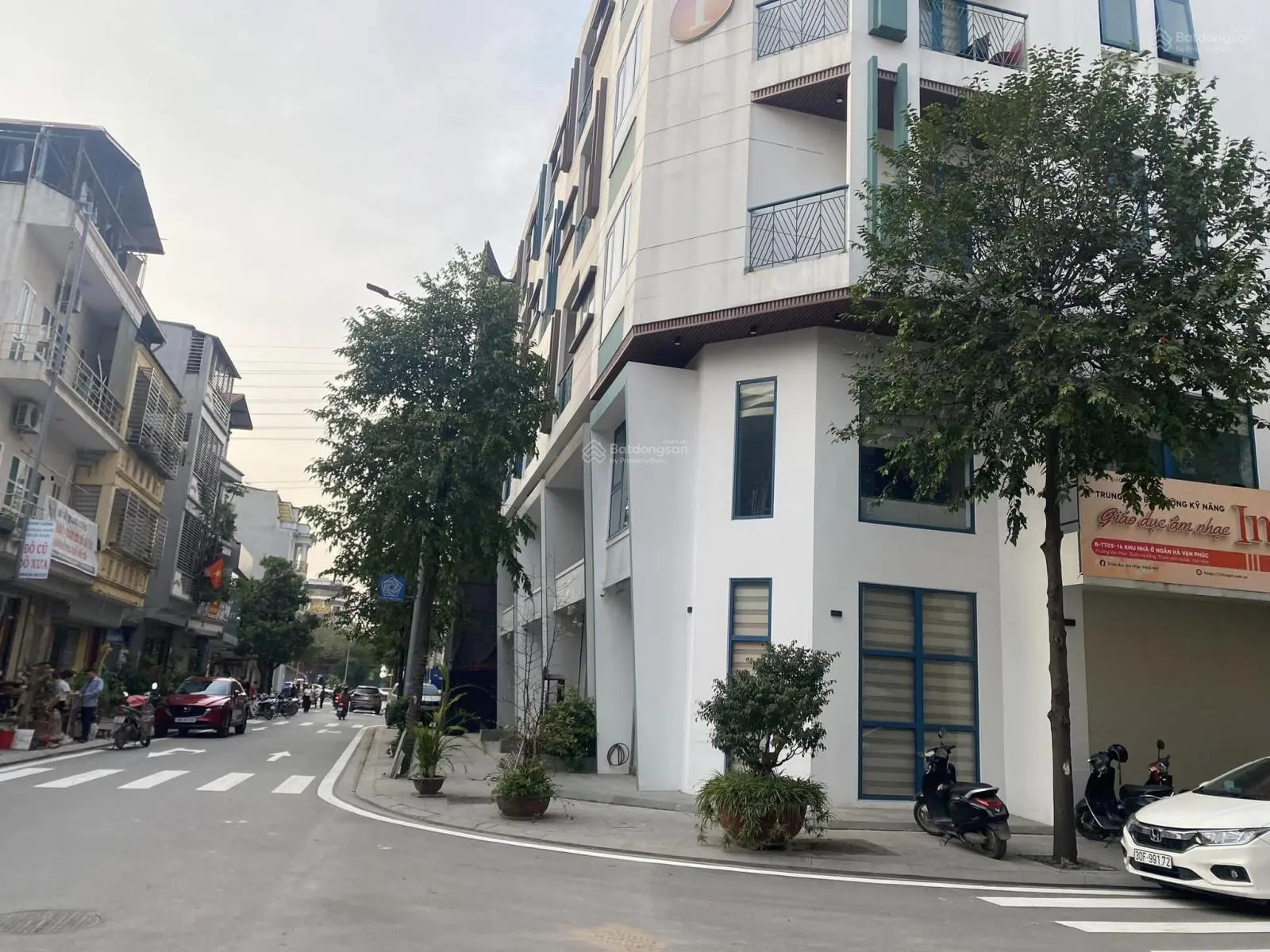 Bán 115m2 đất Vạn Phúc, ô tô vào đất, mặt tiền 9m, kinh doanh, xây tòa Văn phòng cực đẹp giá đầu tư