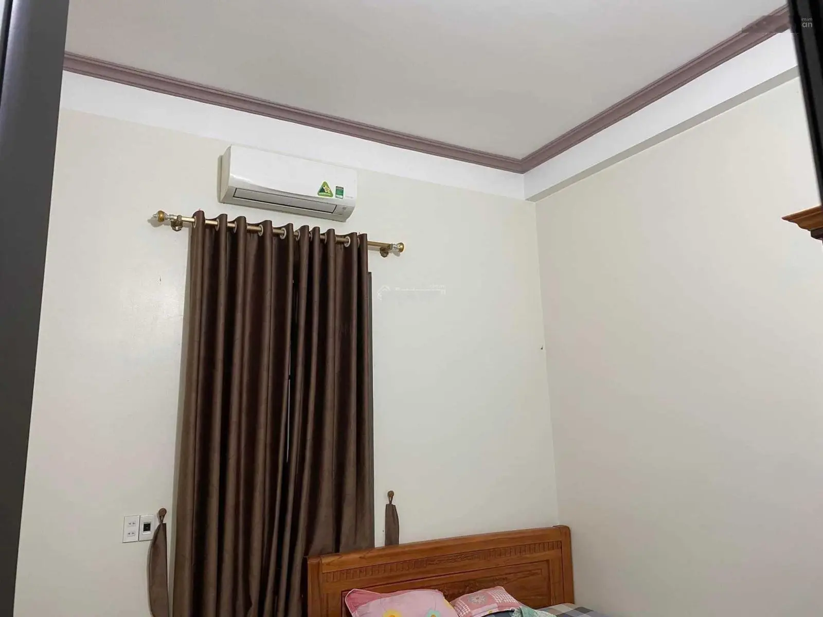 Bán nhà vườn,3 phòng ngủ. Diện tích đất 410m2,khu Hạ sơn, tt Thanh Sơn.Gía 2 tỷ 950tr.