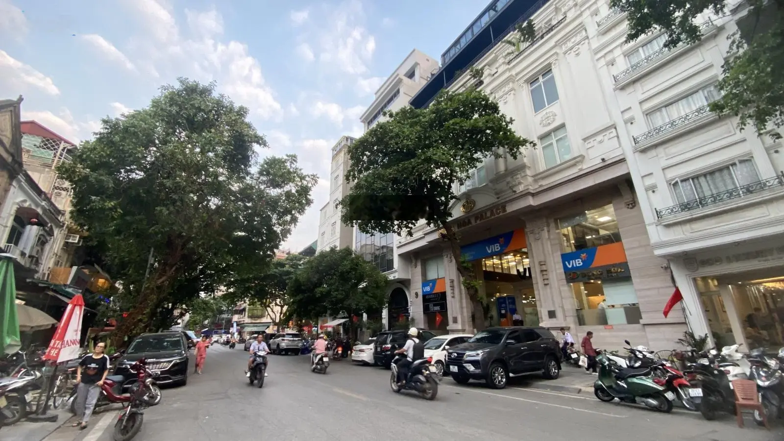 Bán nhà 4 tầng phố Cửa Bắc - Nguyễn Trường Tộ - vip Ba Đình. 120m2 mặt tiền 6,5m chỉ chào 60 tỷ.
