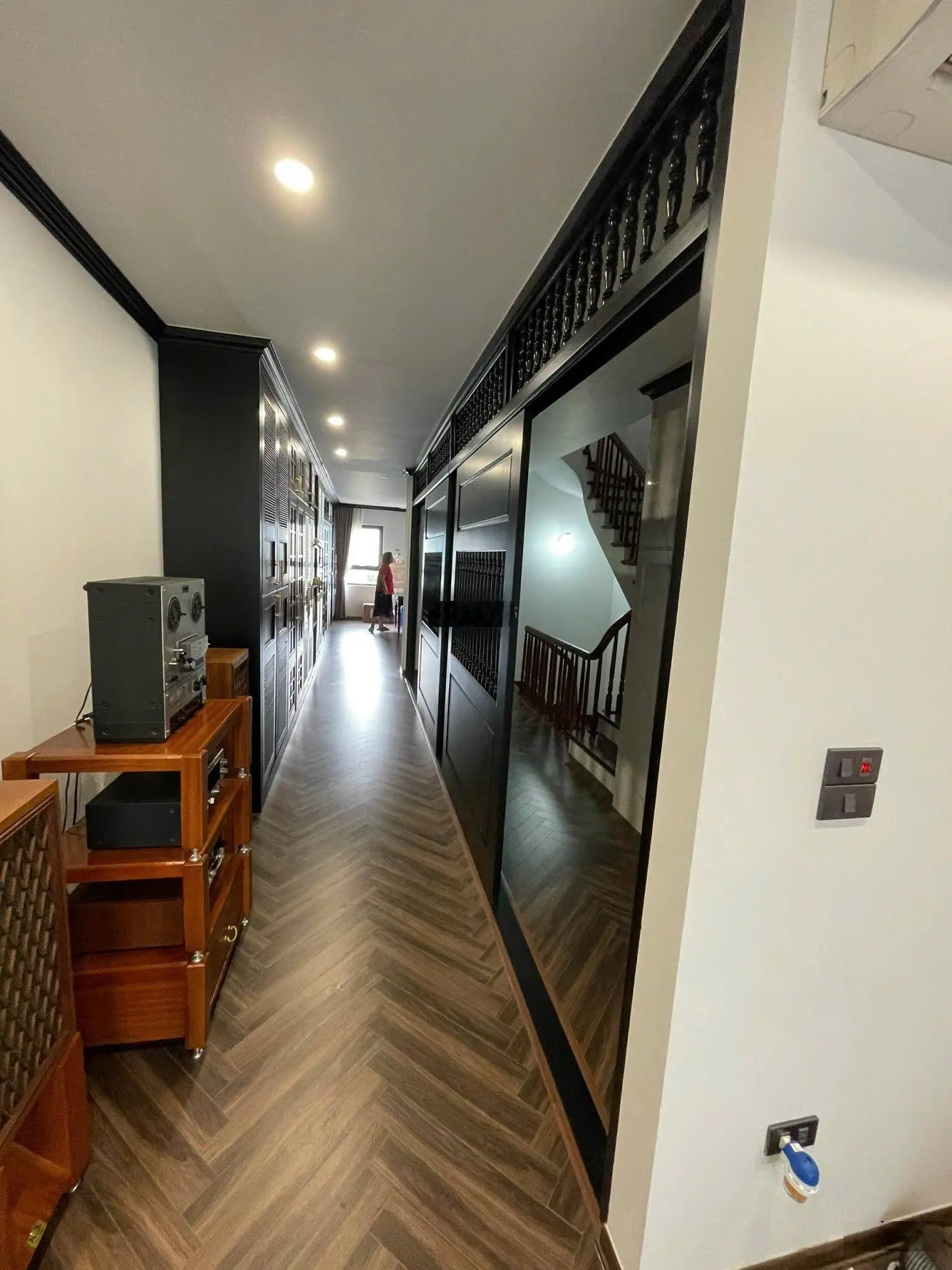 Chính chủ gửi bán căn nhà phố tại Nguyễn Sơn chuẩn ảnh xách valy về ở luôn giá chỉ nhỉnh 30 tỷ