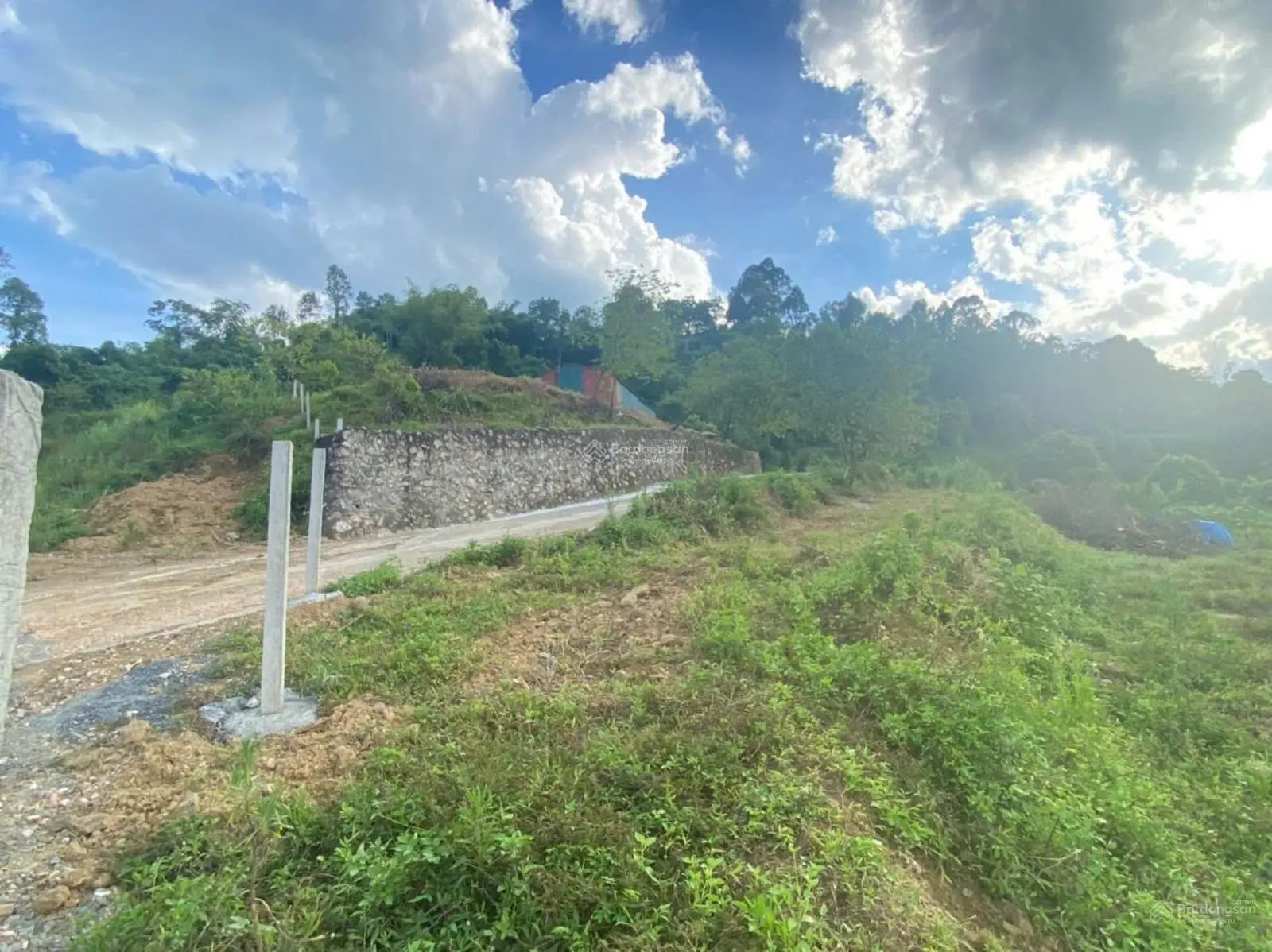 Chính chủ gửi em bán lô đất view cực đẹp, phù hợp làm homestay, ngay đường lên đồi bù núi bé