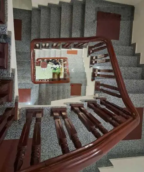 Siêu rẻ nhà 3 tầng mặt tiền 4m đằng sau thoáng, khu dân cư dân trí cao, phù hợp ở và kinh doanh