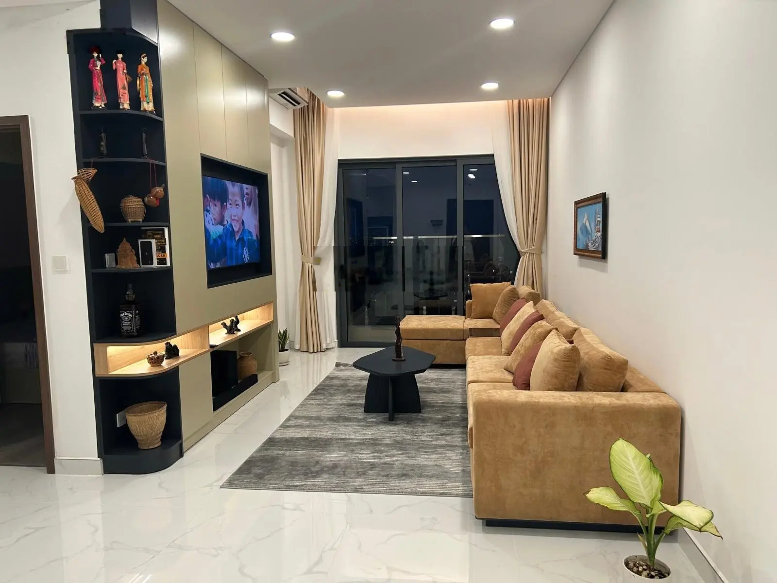 Giảm sâu bán căn Diamond Brilliant 3PN-1-2WC (141,9m2) view nội khu, full nội thất