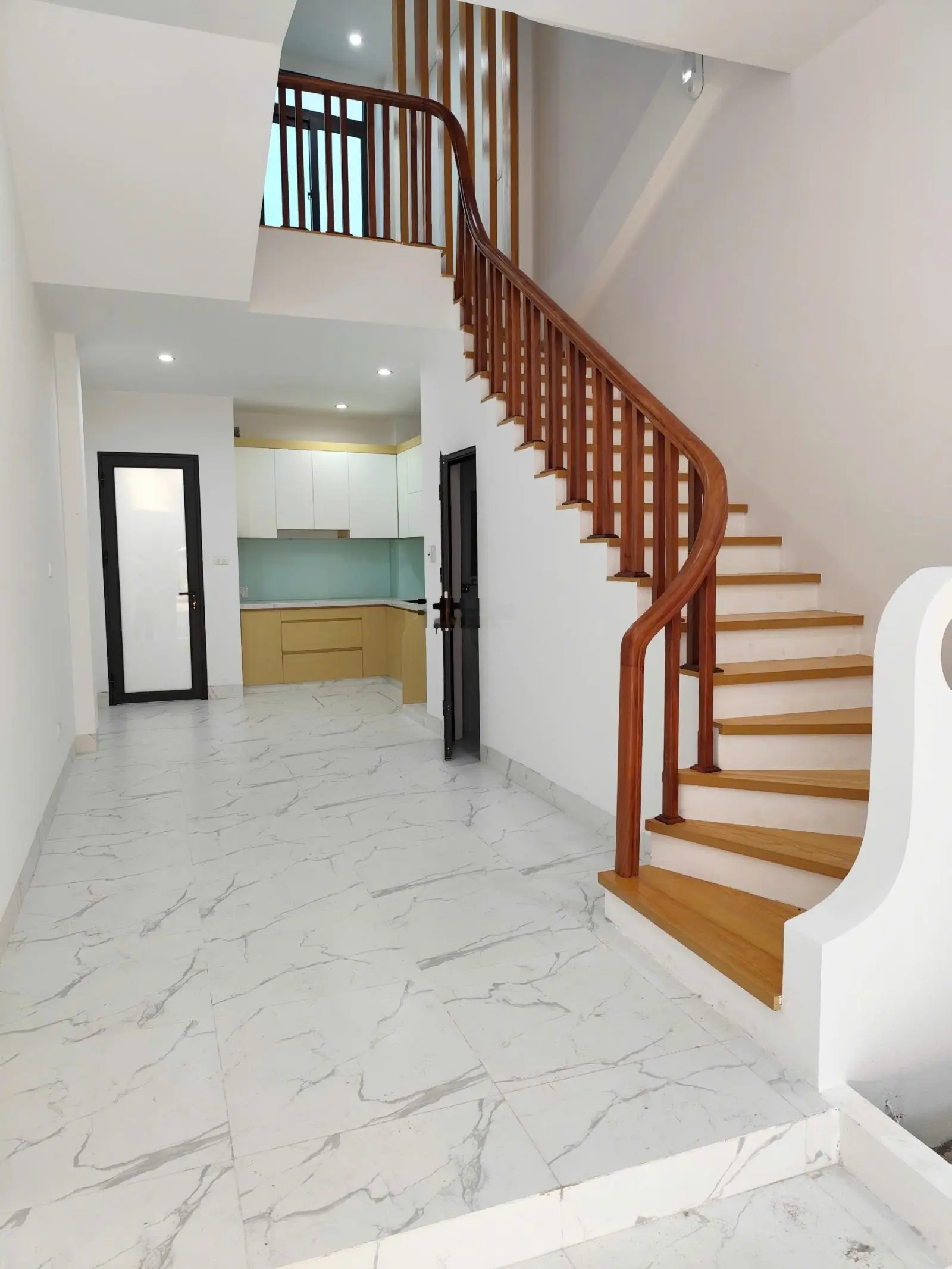 Nhà xây mới độc lập chỉ 300m ra bx Yên Nghĩa giá nhỉnh 4 tỷ 40m2*4t 2 mặt ngõ ở ngay lh 0978 939 ***