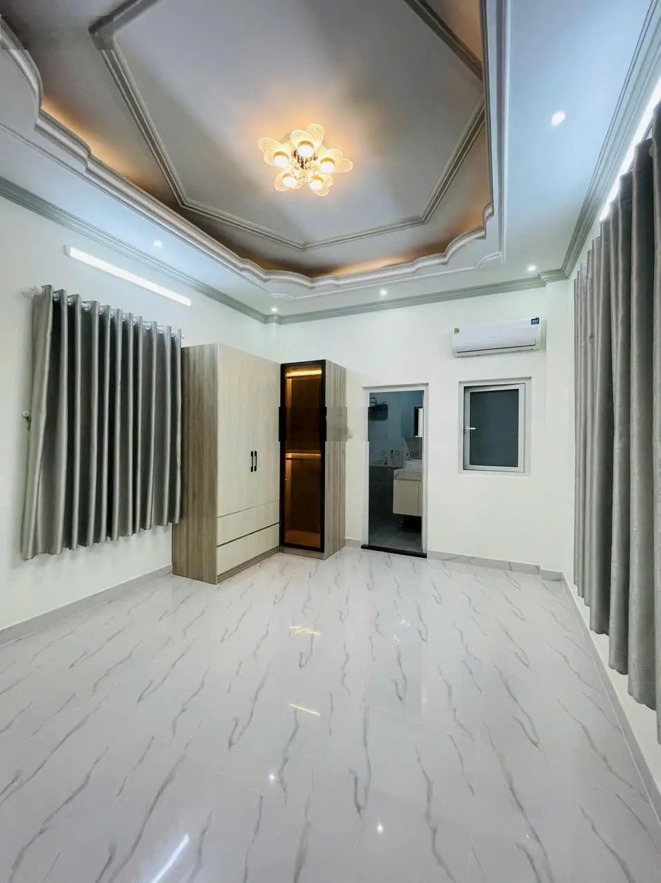 Nhà cạnh Phú Mỹ Hưng Quận 7 gần 80m2 5 tầng 8 tỷ nhỉnh full nội thất cho thuê 35tr/tháng