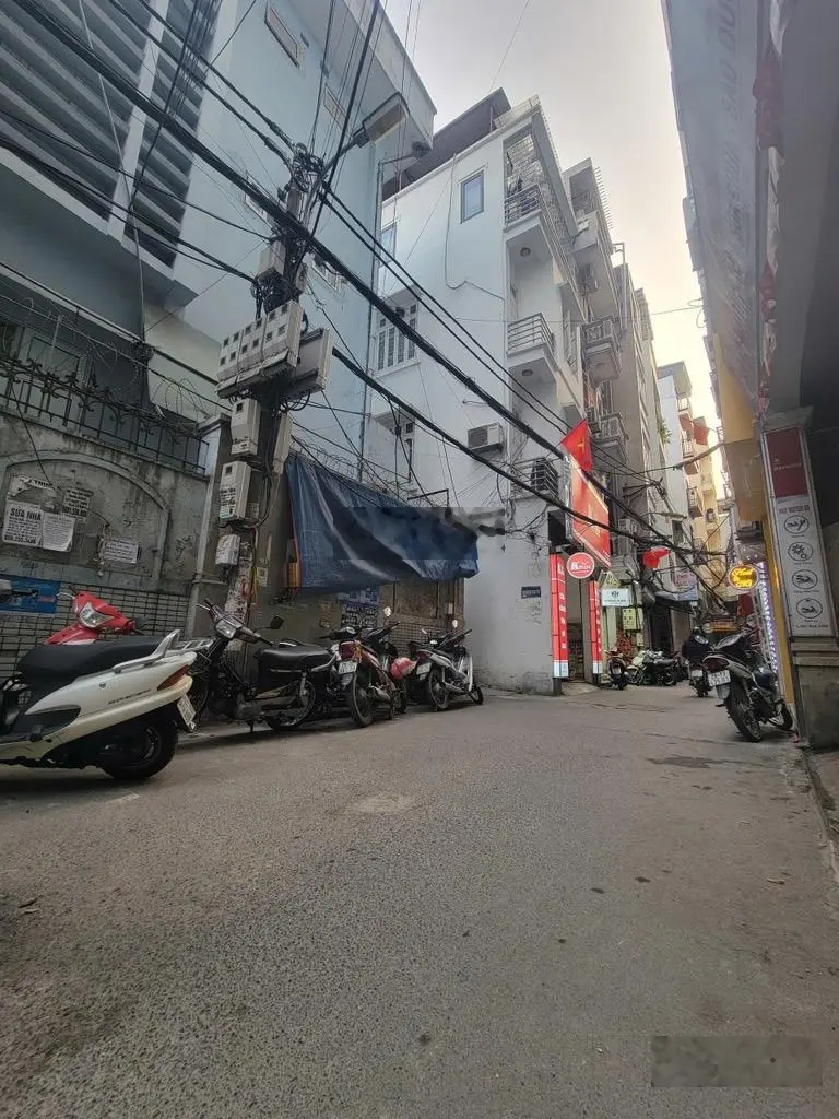 Cầu Giấy bán nhà mới, ngõ kinh doanh tấp nập, chủ thân thiện, sổ cất két sẵn sàng giao dịch