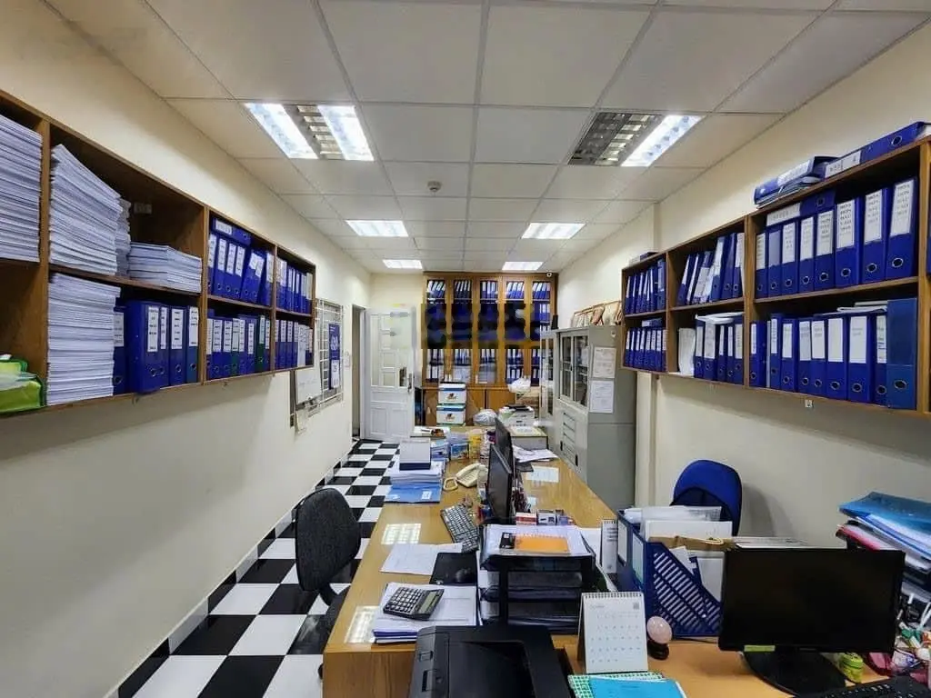Ngộp tiền bán gấp nhà Mạc Đĩnh Chi Đa Kao Quận 1. Gía bán 5 Tỷ 6 - 5 x 12m. 1 trệt 2 lầu. Sổ sẵn